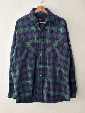 The Vermont Flannel Co Plaid Long Sleeve Button Up Shirt